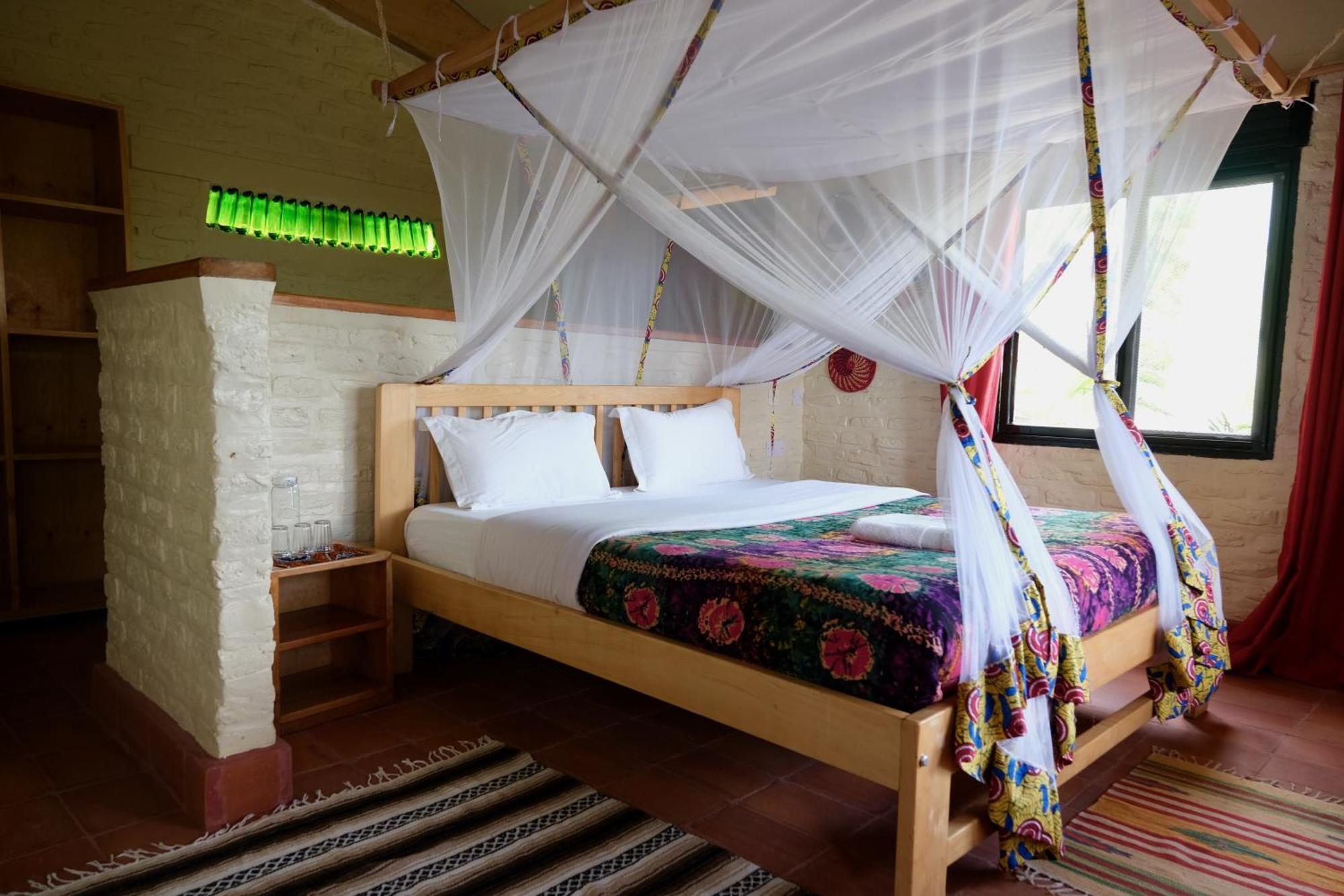 Hyena Hill Lodge Sanga Esterno foto
