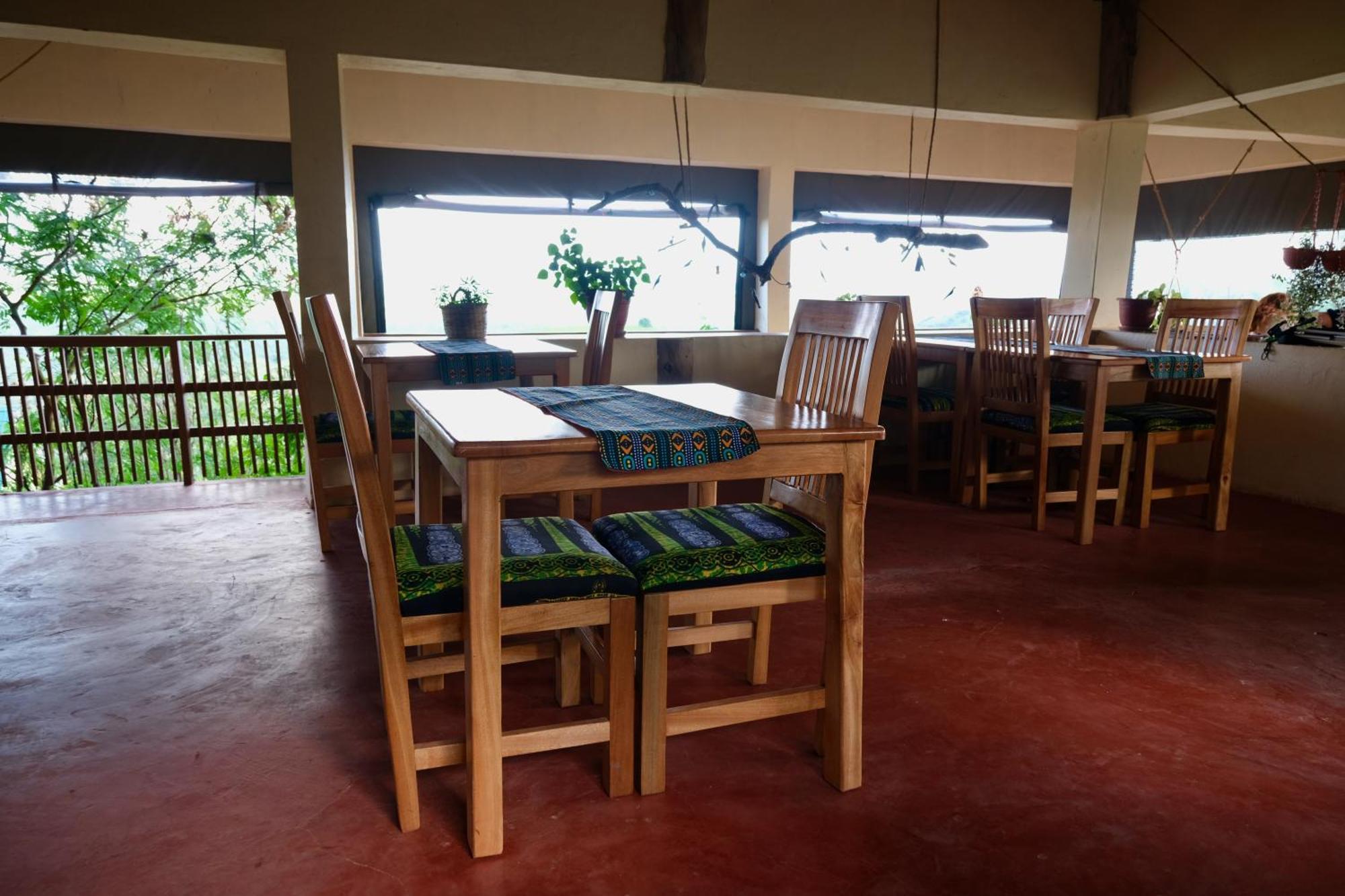 Hyena Hill Lodge Sanga Esterno foto